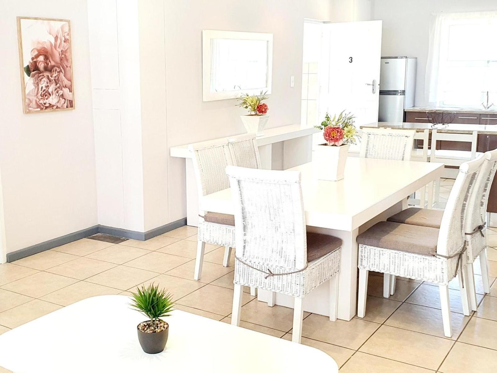 Point Village Hotel And Self Catering มอสเซิลเบย์ ห้อง รูปภาพ