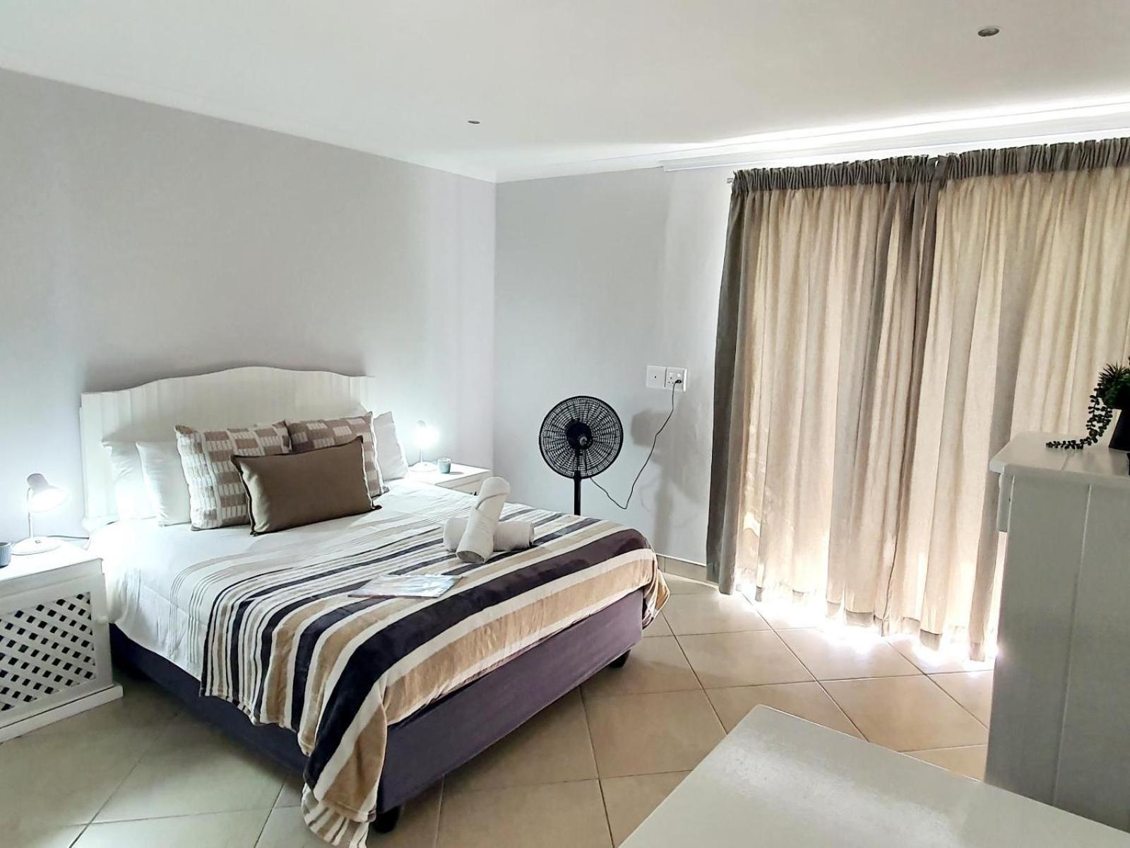 Point Village Hotel And Self Catering มอสเซิลเบย์ ภายนอก รูปภาพ
