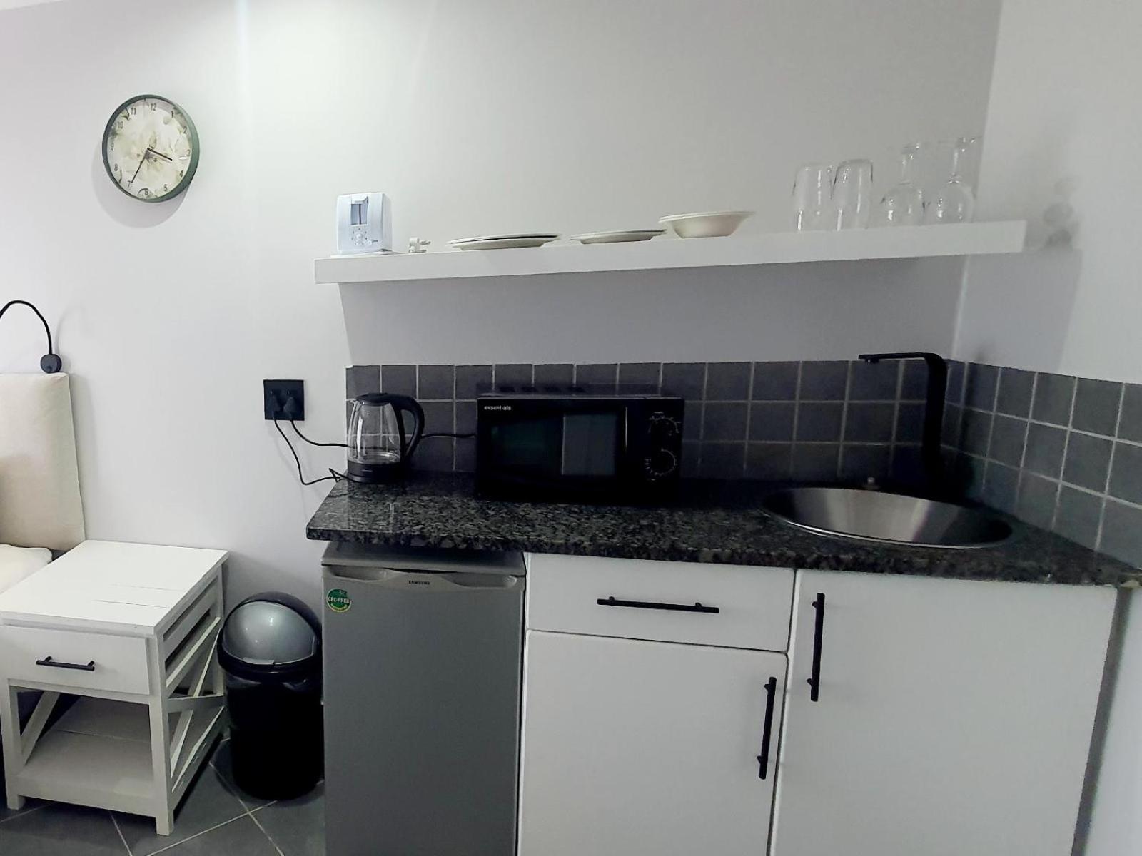Point Village Hotel And Self Catering มอสเซิลเบย์ ภายนอก รูปภาพ